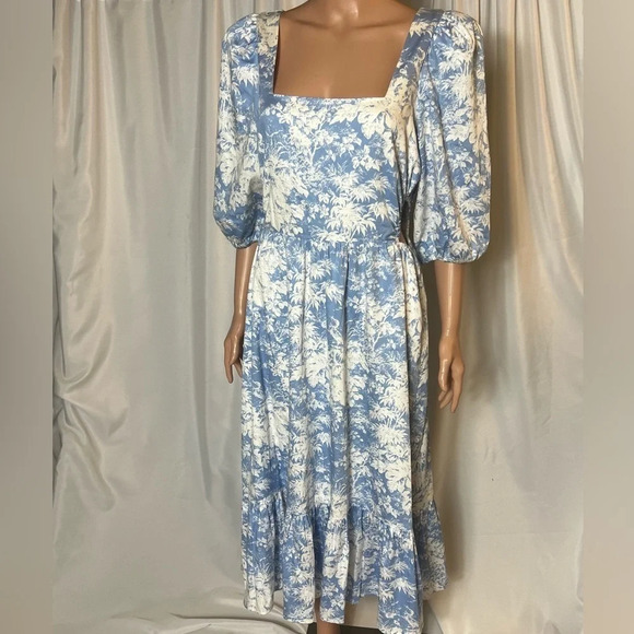 Wayf Light Blue and White Floral Midi Dress - Picture 3 of 13